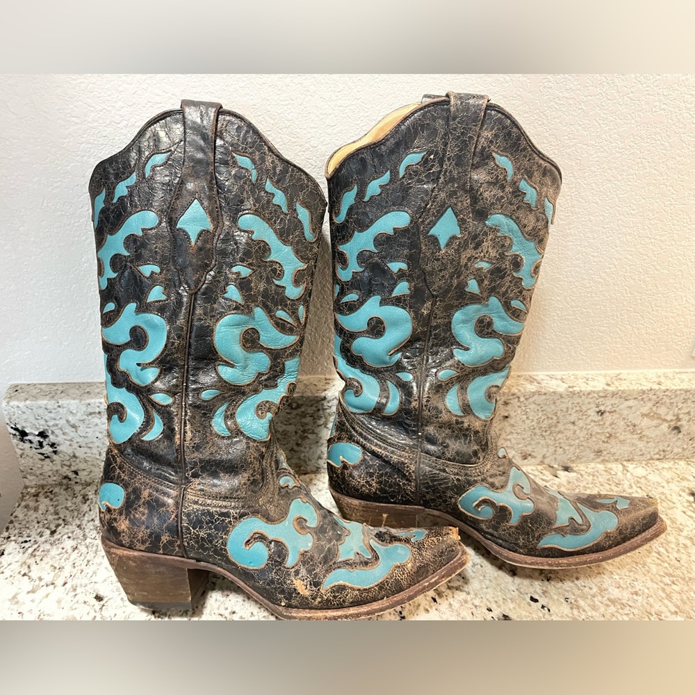 Corral Vintage Cowboy Boots